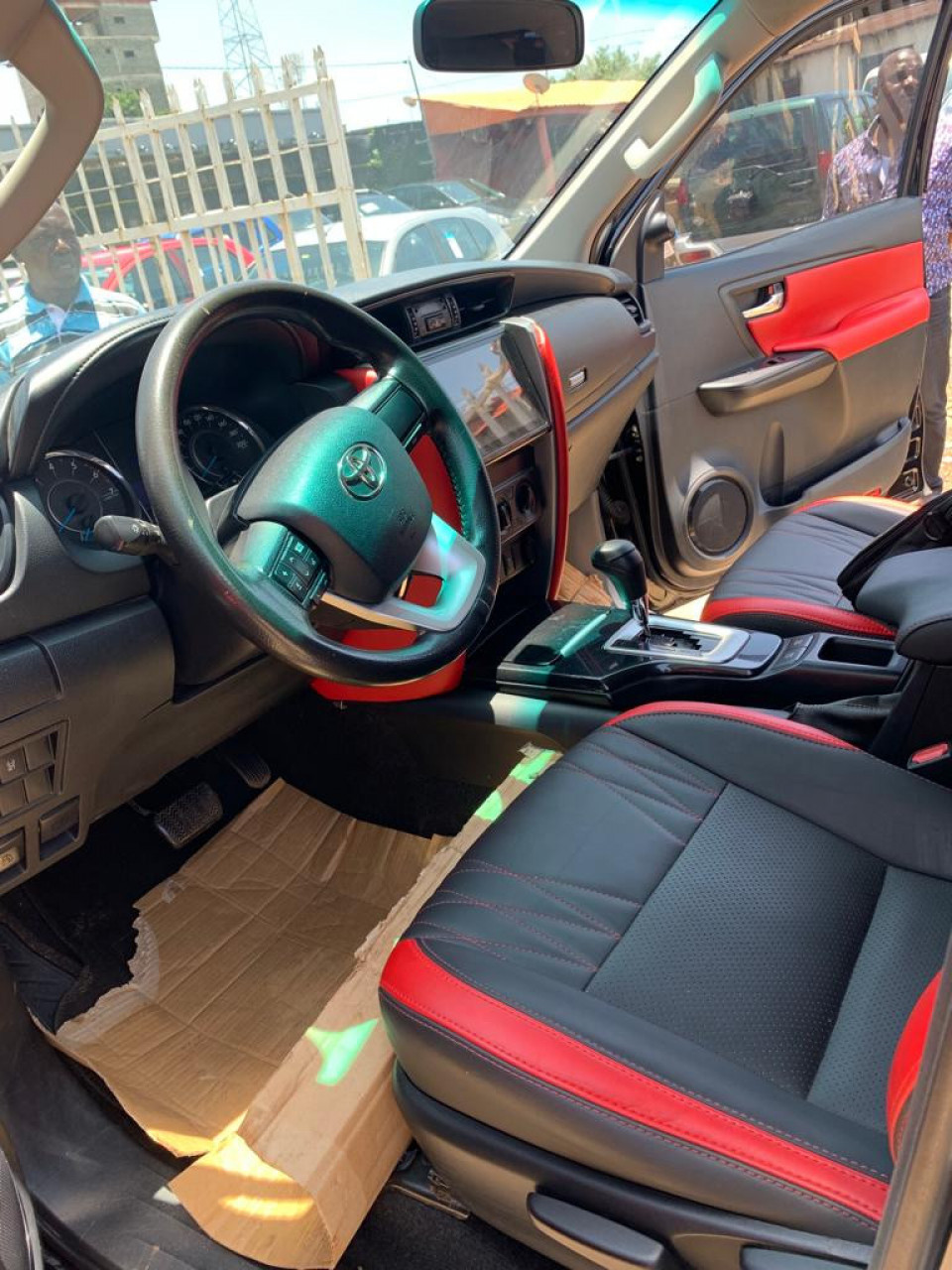 Toyota Fortuner, Voitures, Conakry