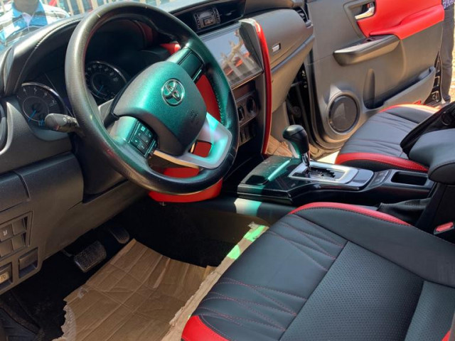 Toyota Fortuner, Voitures, Conakry
