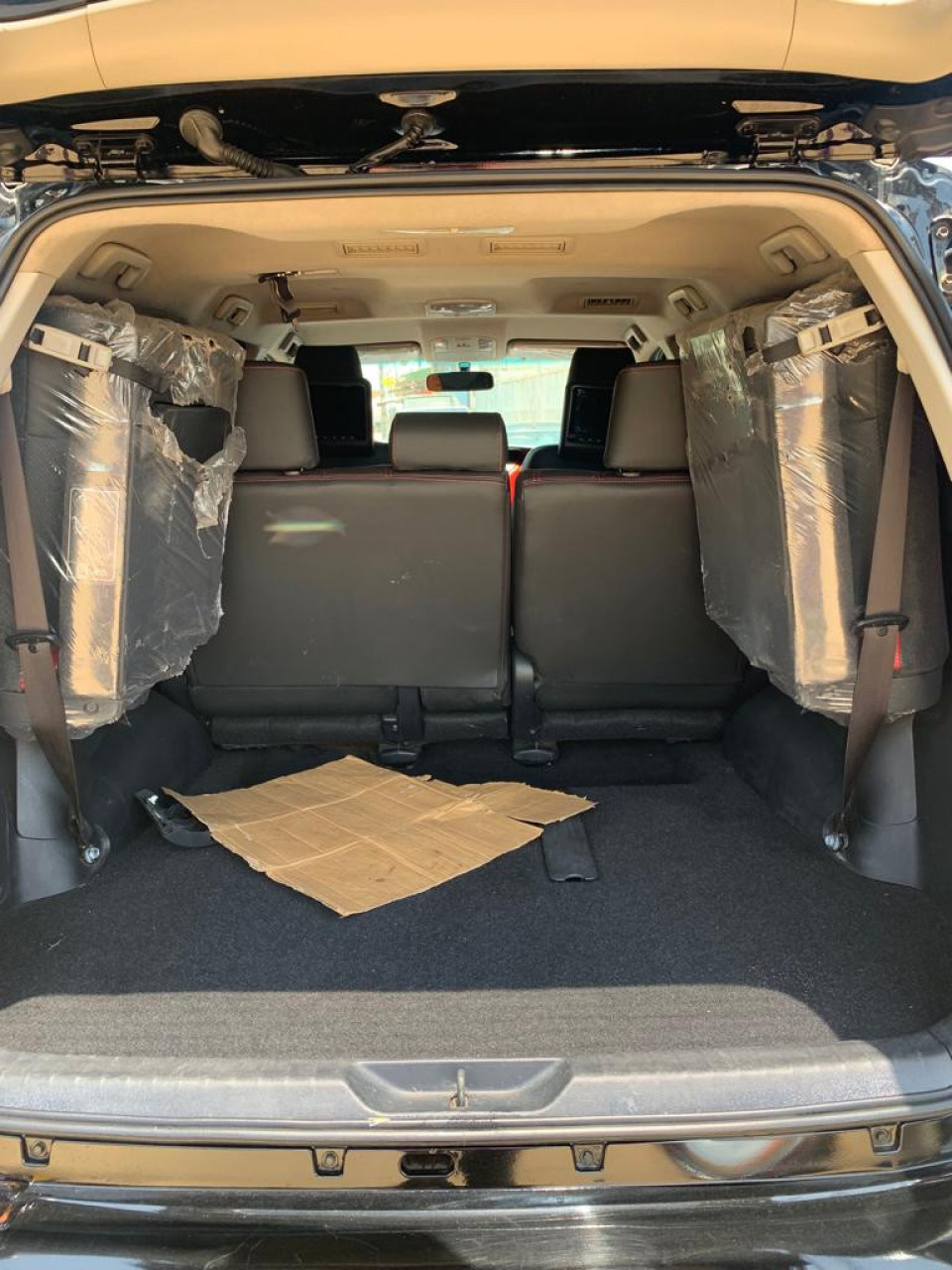 Toyota Fortuner, Voitures, Conakry