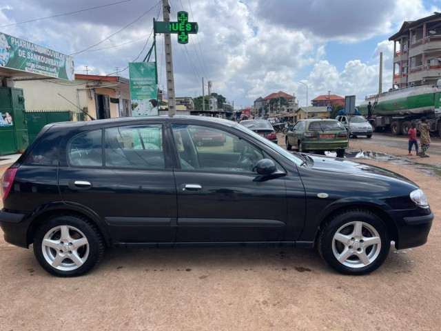 Nissan Almera, Voitures, Conakry