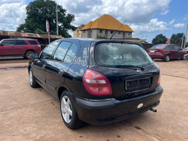 Nissan Almera, Voitures, Conakry