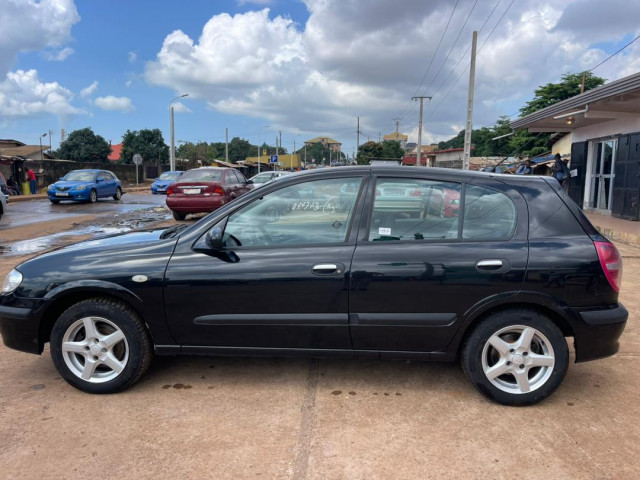 Nissan Almera, Voitures, Conakry