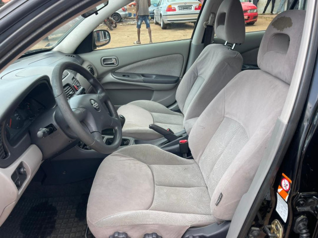 Nissan Almera, Voitures, Conakry