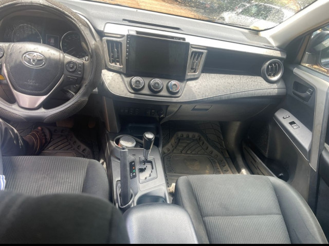 Toyota RAV4, Voitures, Conakry