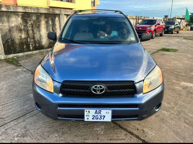 Toyota RAV4, Voitures, Conakry