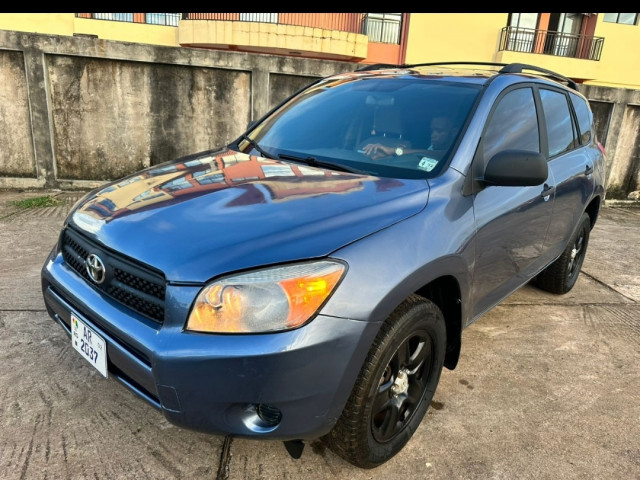 Toyota RAV4, Voitures, Conakry