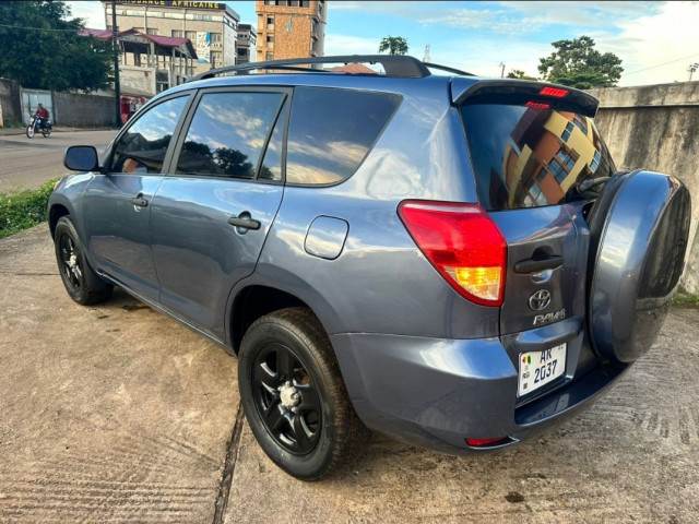 Toyota RAV4, Voitures, Conakry