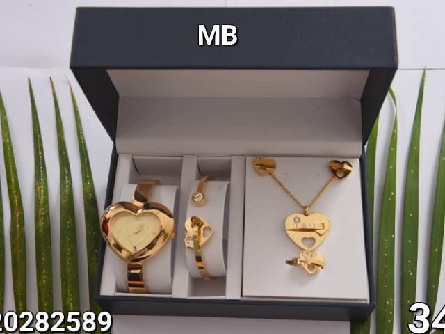Différents Bijoux, Bijoux - Montres, Conakry