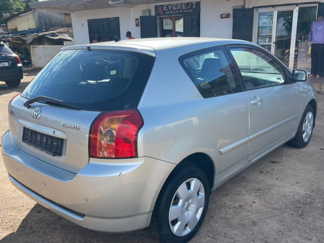 Toyota Corolla, Voitures, Conakry