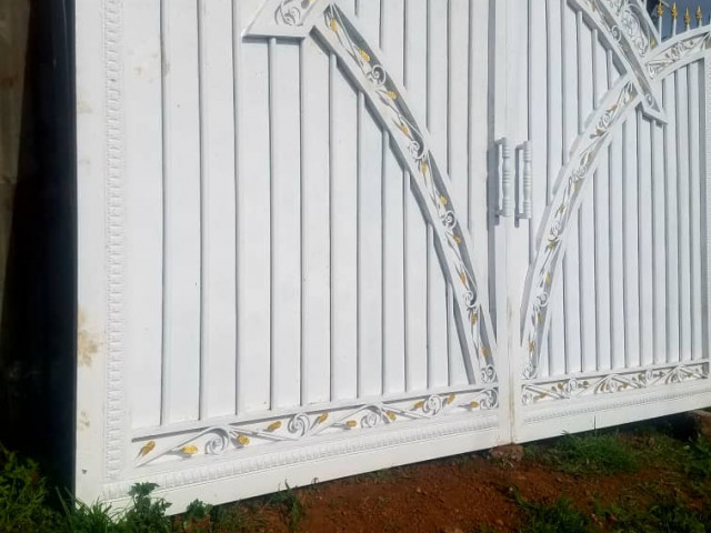 PORTAIL METALLIQUE, Portes - Fenêtres, Conakry