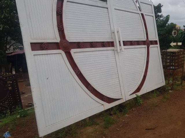 PORTAIL METALLIQUE, Portes - Fenêtres, Conakry
