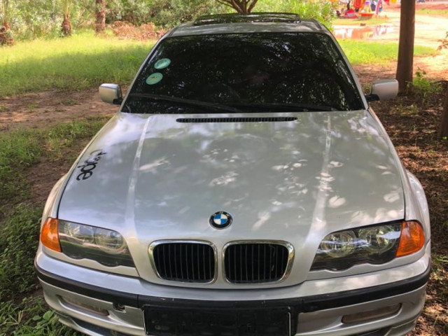 BMW Serie 3, Voitures, Conakry