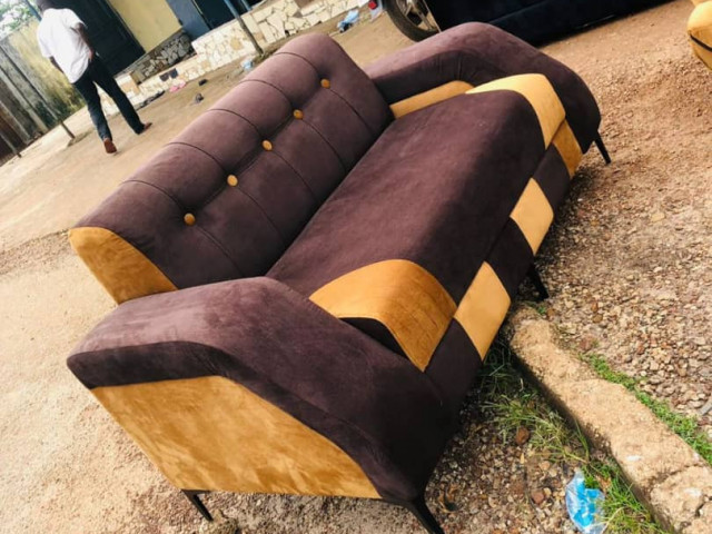 Différents Fauteuils, Lits - Fauteuils, Conakry