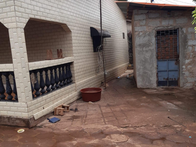 Maison à Simanbossia, Maisons, Conakry
