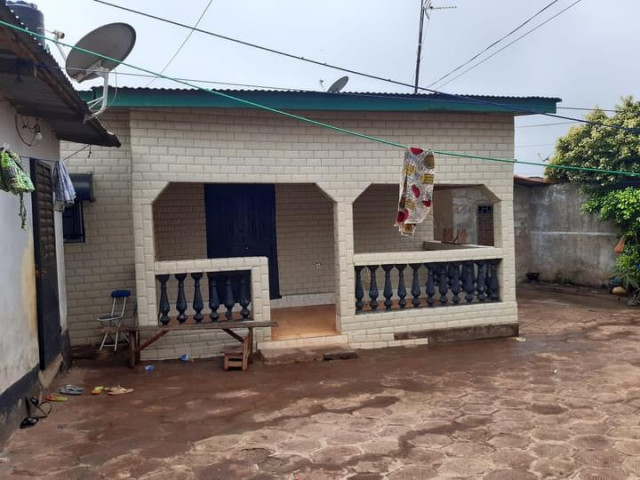 Maison à Simanbossia, Maisons, Conakry