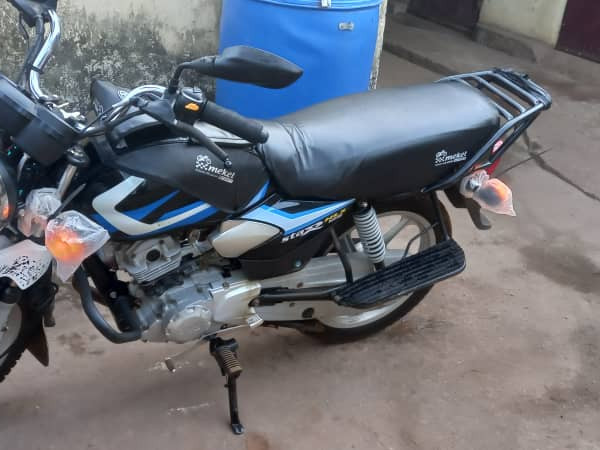TVS Star HLX 125, Motos - Scooters, Conakry