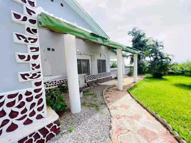 Maison ร Nongo, Maisons, Conakry