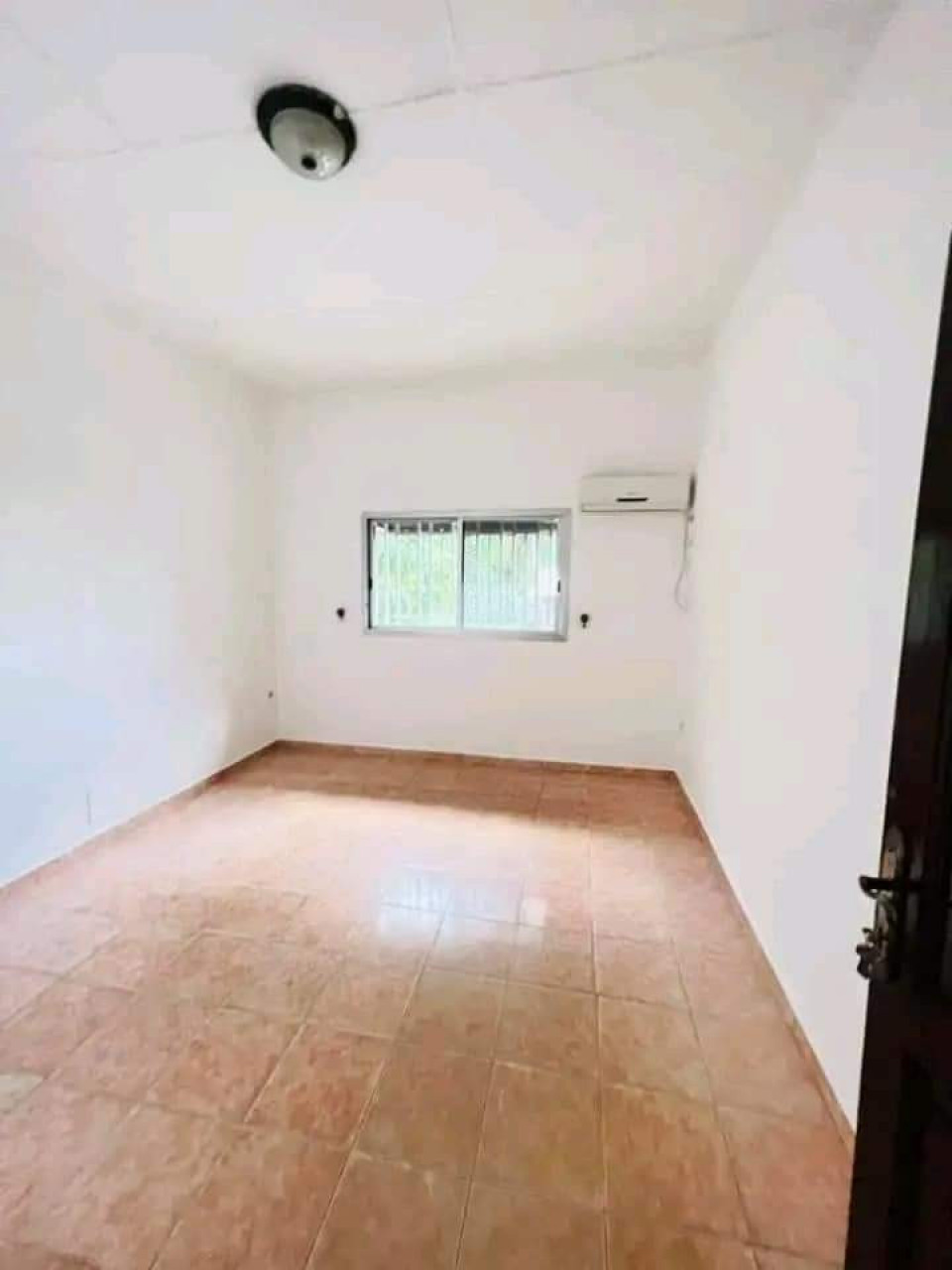 Maison à Nongo, Maisons, Conakry