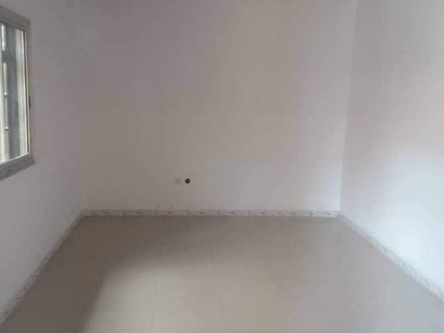 Différents Appartements à Cimenterie, Appartements, Conakry