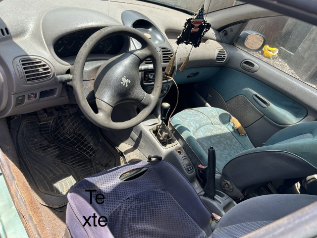 Peugeot 206, Voitures, Conakry
