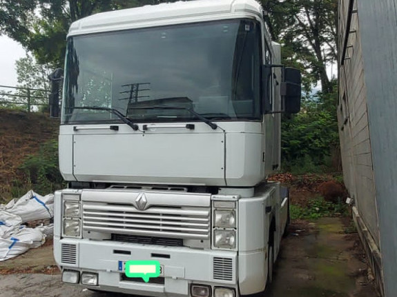 Renault Magnum, Camions - Autobus, Conakry