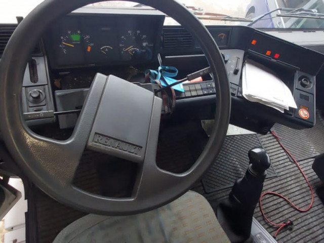 Renault Magnum, Camions - Autobus, Conakry