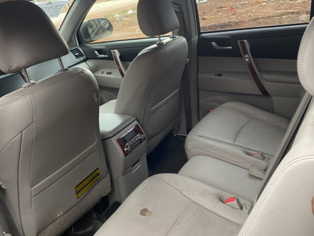 Toyota Highlander, Voitures, Conakry