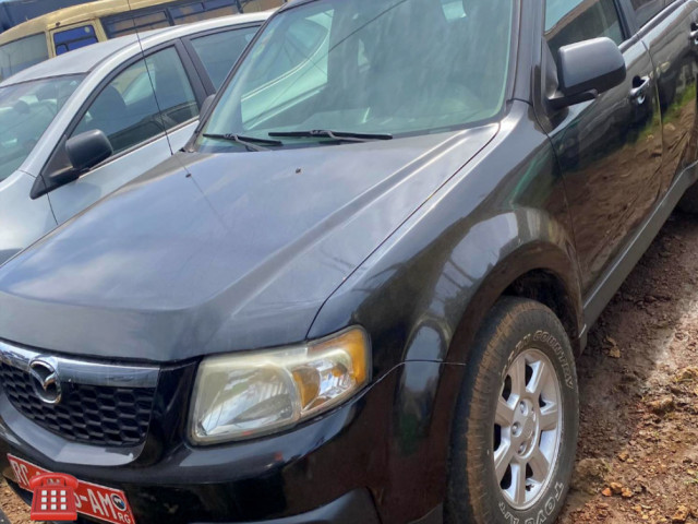 Mazda Tribute, Voitures, Conakry