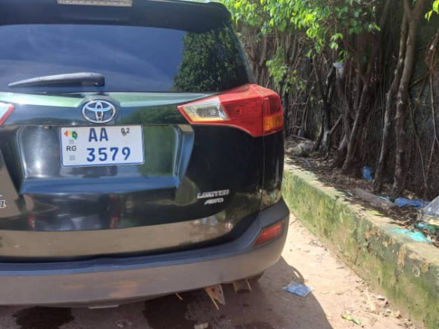 Toyota RAV4, Voitures, Conakry