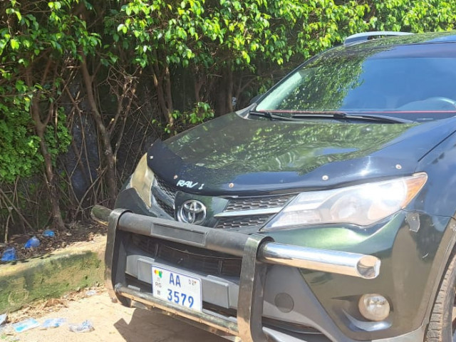 Toyota RAV4, Voitures, Conakry