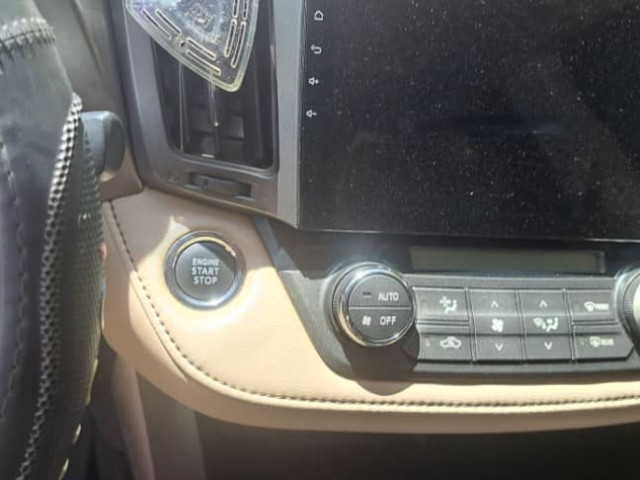 Toyota RAV4, Voitures, Conakry