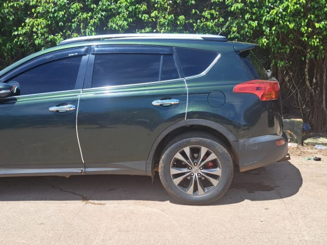 Toyota RAV4, Voitures, Conakry