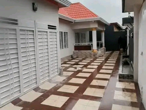 Maison à Kobayah, Maisons, Conakry