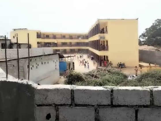École à Hafia 2, Locaux Commerciaux, Conakry