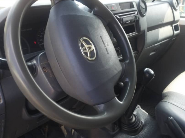 Toyota Land Cruiser, Voitures, Conakry