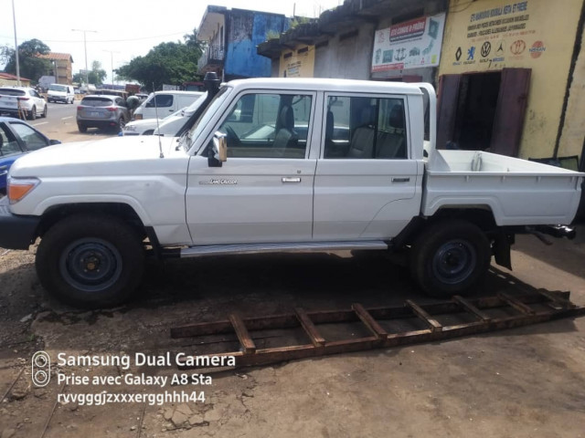 Toyota Land Cruiser, Voitures, Conakry