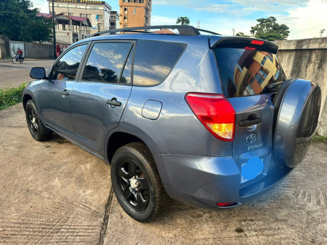 Toyota RAV4, Voitures, Conakry