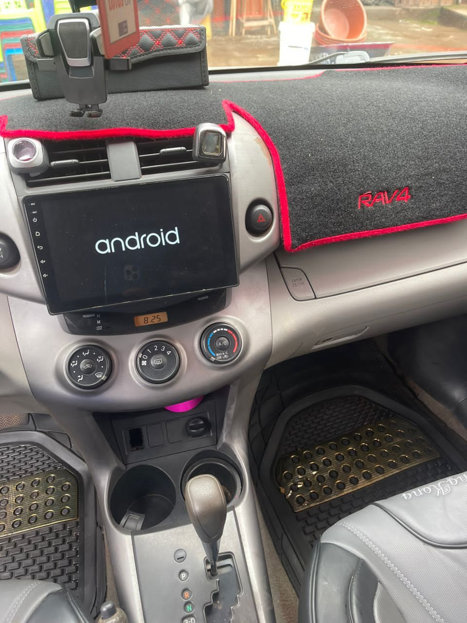 Toyota RAV4, Voitures, Conakry