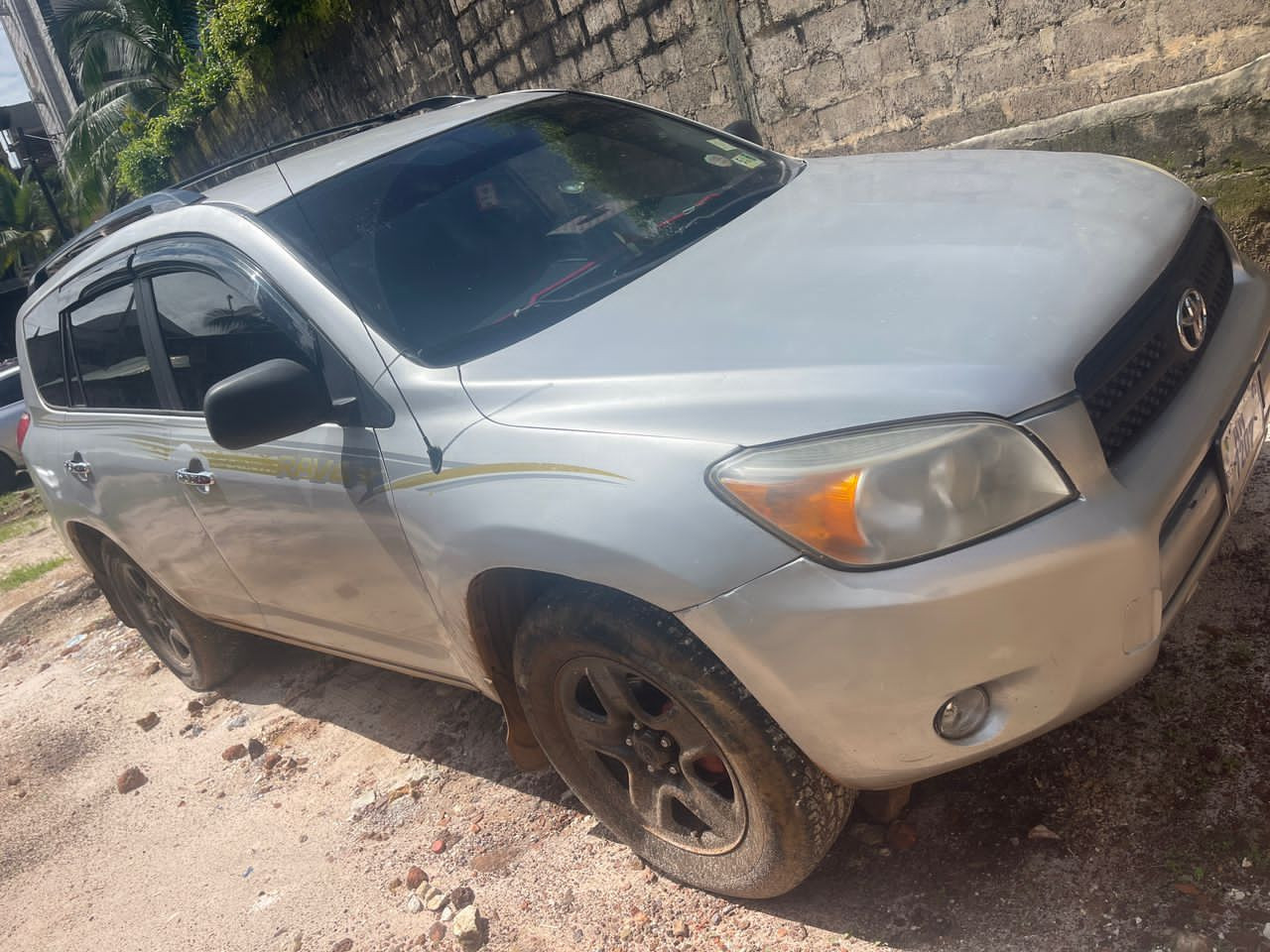 Toyota RAV4, Voitures, Conakry