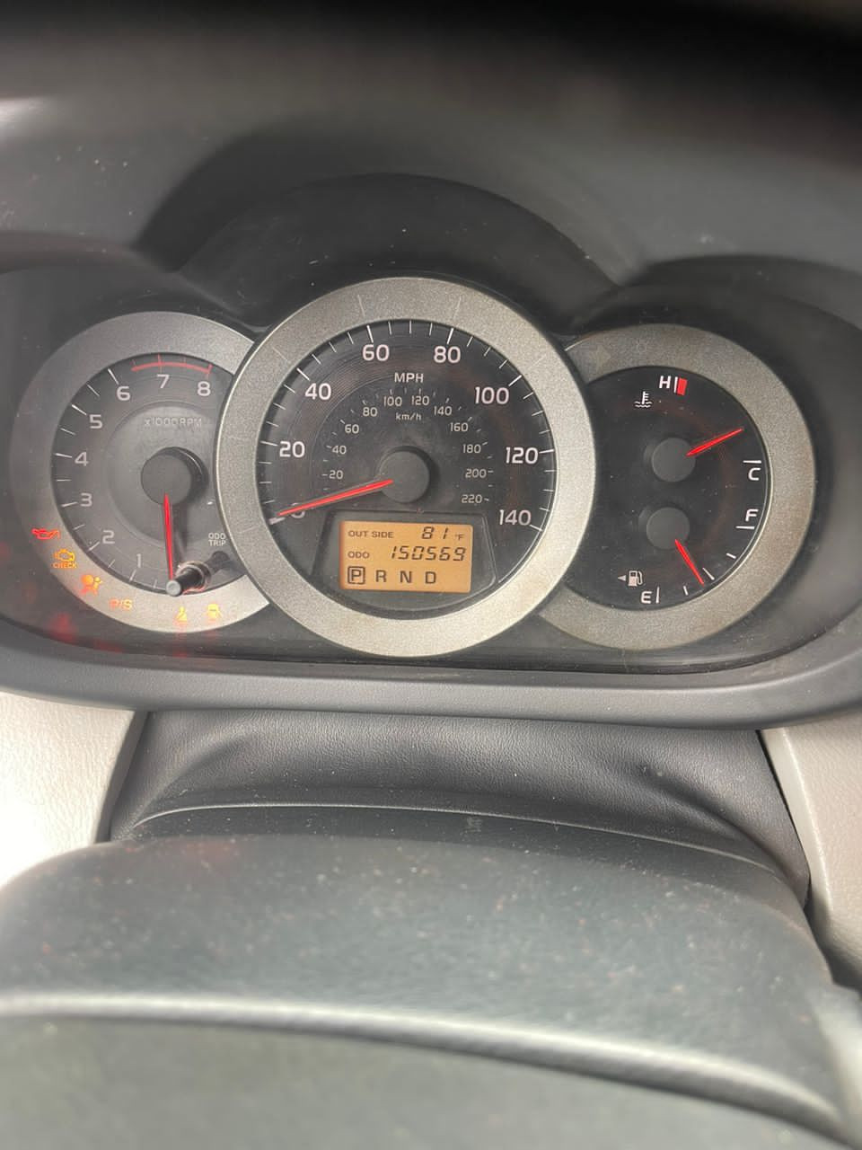 Toyota RAV4, Voitures, Conakry
