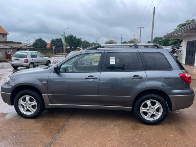 Mitsubishi Outlander, Voitures, Conakry