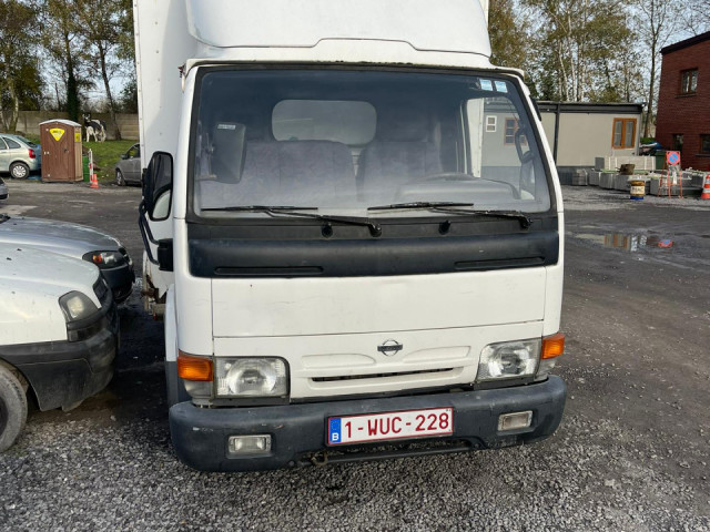 Nissan Atlas, Camions - Autobus, Conakry