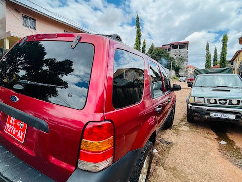 Ford Escape, Voitures, Conakry