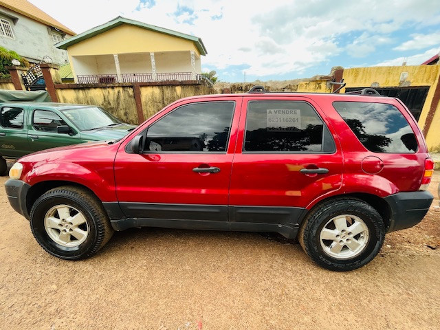 Ford Escape, Voitures, Conakry