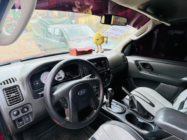 Ford Escape, Voitures, Conakry
