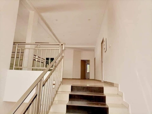 Bâtiment à Kobayah, Maisons, Conakry