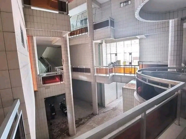 Bureau à Kaporo, Locaux Commerciaux, Conakry