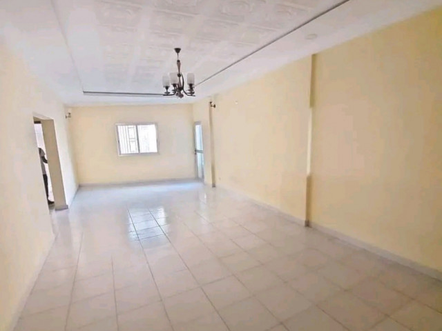 Bureau à Kaporo, Locaux Commerciaux, Conakry