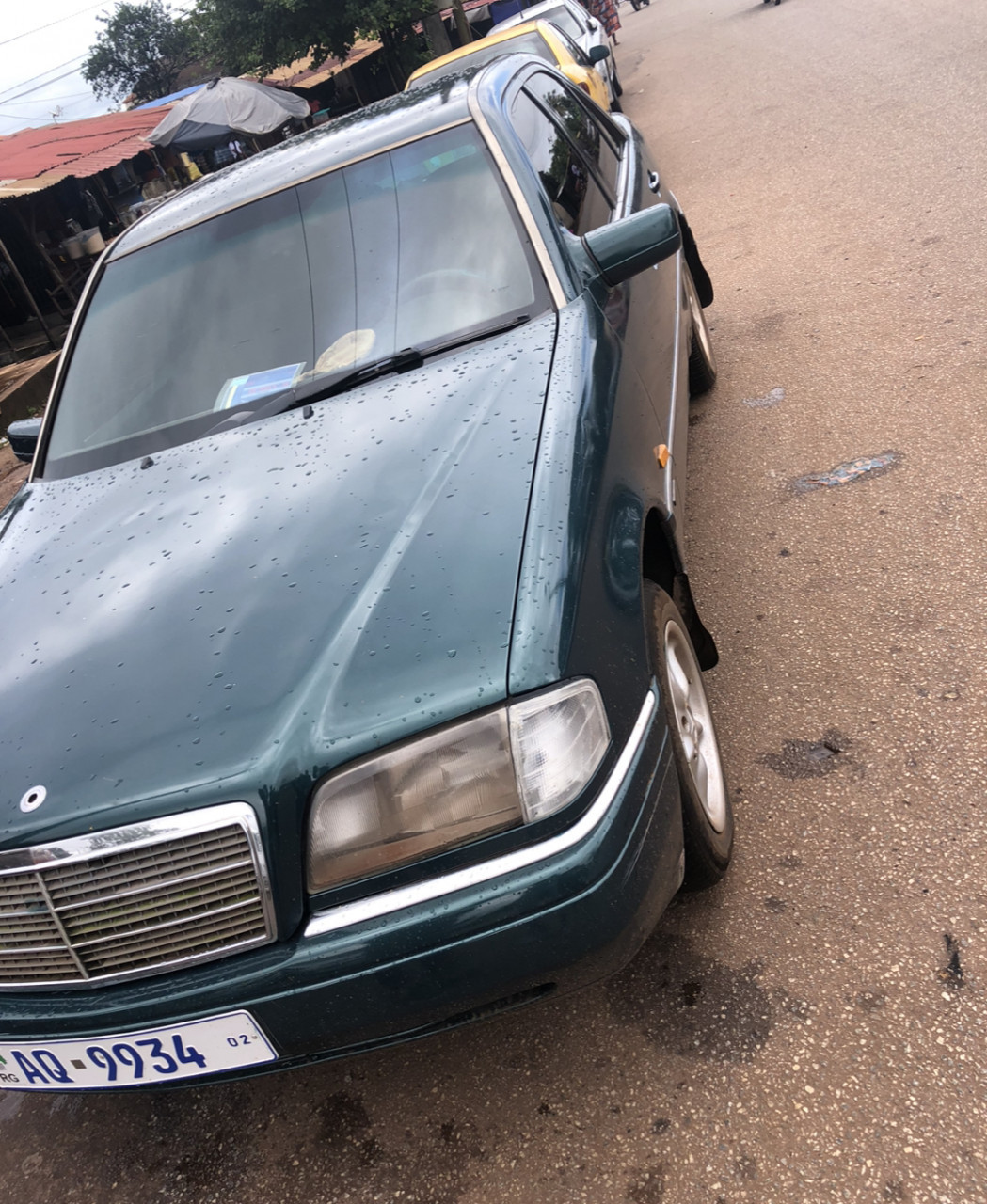 Mercedes-Benz Classe C, Voitures, Conakry