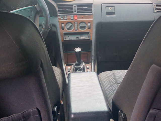 Mercedes-Benz Classe C, Voitures, Conakry